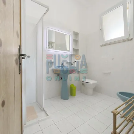 Apartment La Torre Piano Terra Vista Mare Puglia On Line *
